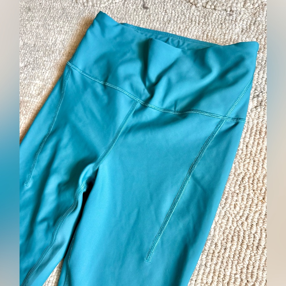 Athleta Turquoise Pacesetter 7/8 Leggings View 4
